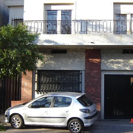 Buy this 4 bed house on Sociedad Italiana de Tiro al Segno in Macedonio Fernández, Partido de Morón