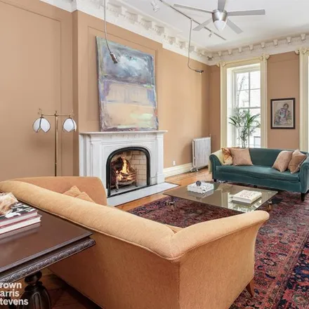 Image 3 - 127 HICKS STREET in Brooklyn Heights - Townhouse for sale