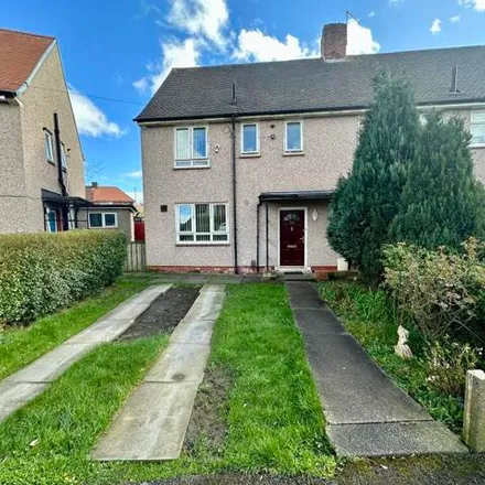 Buy this 3 bed duplex on Southmead Avenue in Newcastle upon Tyne, NE5 3PA