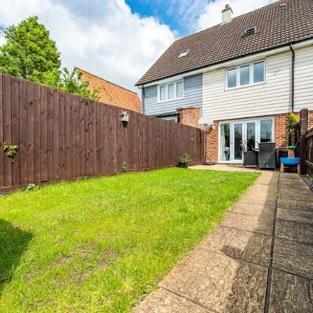 Image 4 - Chelmsford Road, Leaden Roding, CM6 1GG, United Kingdom - Townhouse for sale