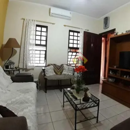 Buy this 3 bed house on Avenida Campinas in Estiva, Taubaté - SP