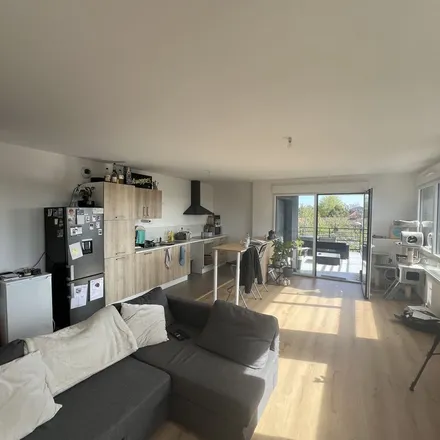 Rent this 3 bed apartment on 21 Résidence des Marronniers in 59118 Wambrechies, France