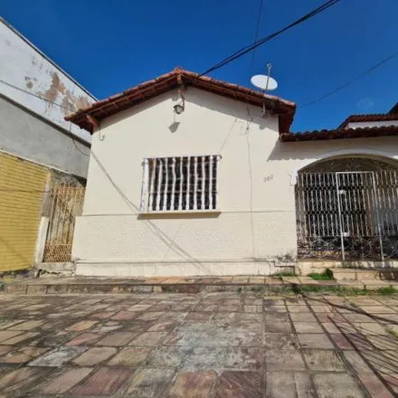 Rent this 3 bed house on Avenida Deodoro da Fonseca in Petrópolis, Natal - RN