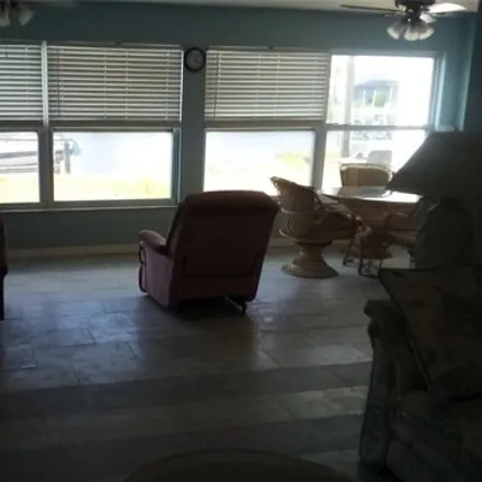 Image 4 - 756 Spring Lake Boulevard Northwest, Port Charlotte, FL 33952, USA - House for rent