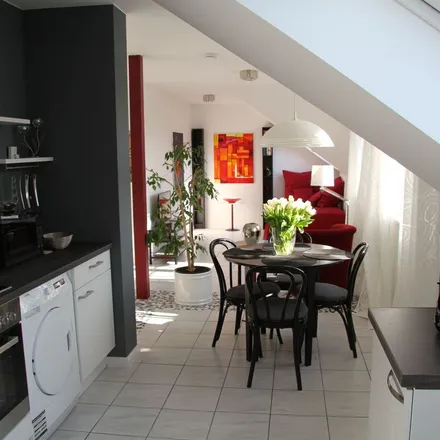Rent this 2 bed apartment on Haydnstraße 15 in 50170 Sindorf, Germany