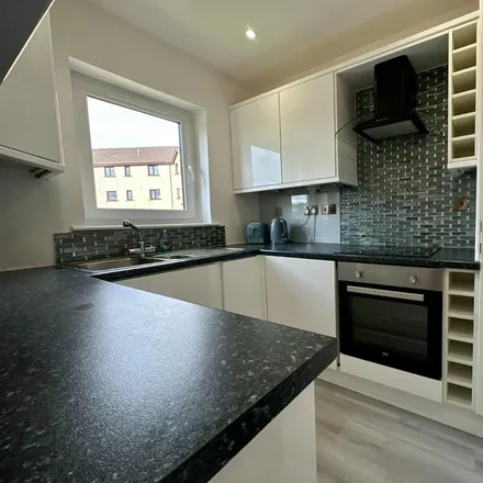 Rent this 2 bed apartment on Riverview Drive in Glasgow, G5 8EU