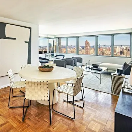 Image 1 - Mayfair Towers, 15 West 72nd Street, New York, NY 10023, USA - Apartment for sale