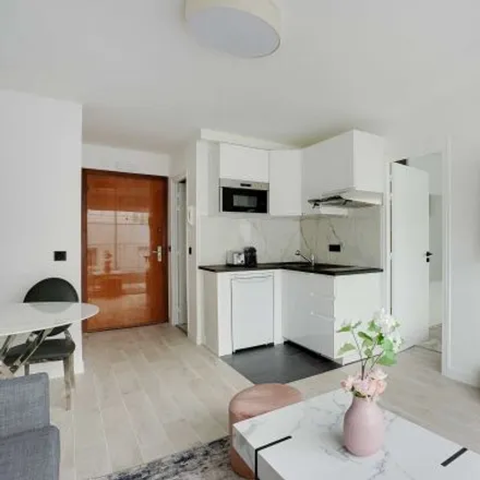 Image 5 - 10 Rue du Bouquet de Longchamp, 75116 Paris, France - Apartment for rent