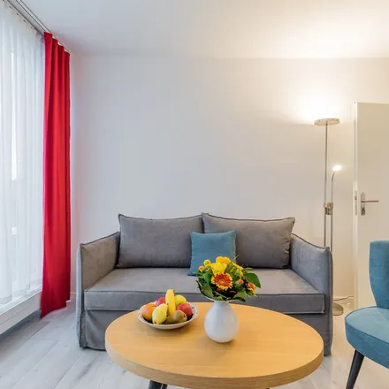 Rent this 3 bed apartment on City West Apartments in Jenaer Straße 2, 10717 Berlin