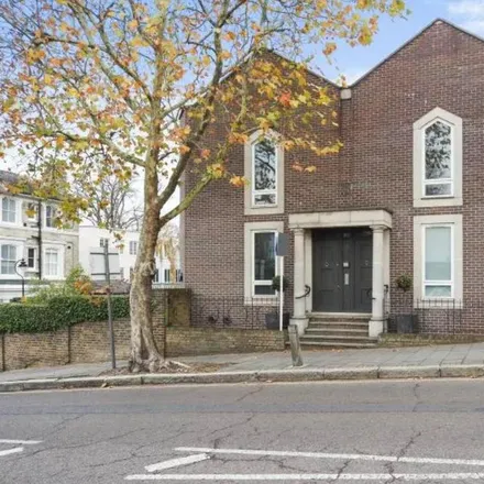 Rent this 4 bed house on 10 Hampstead Lane in London, N6 4SB