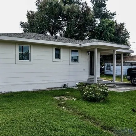 Buy this 2 bed house on 216 Patterson Street in Houma, LA 70363