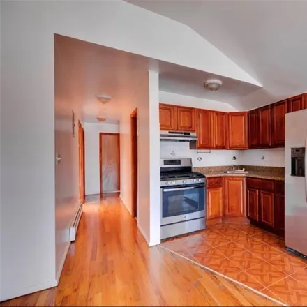 Image 3 - 325 Winthrop Street, New York, NY 11225, USA - Townhouse for sale
