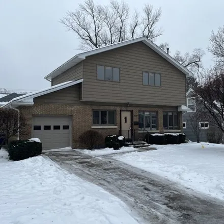 Rent this 4 bed house on 4227 Linden Avenue in Western Springs, IL 60558