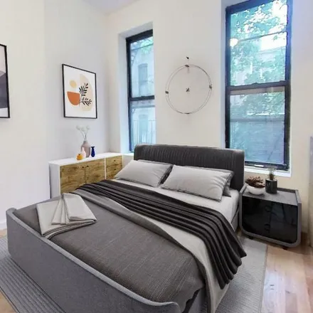 Rent this 3 bed apartment on 222 East 85th Street in New York, NY 10028