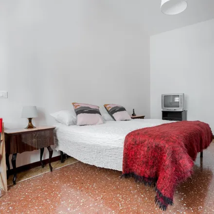 Image 2 - Via Edoardo Jenner, 32, 00151 Rome RM, Italy - Room for rent