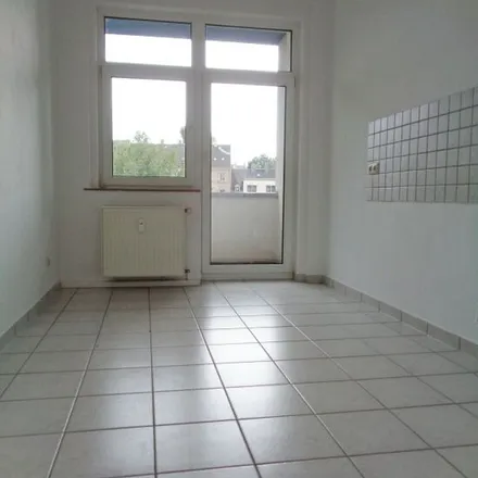 Rent this 3 bed apartment on Bahnbetriebswerk/Kosmonautenzentrum Hp in Küchwaldring, 09113 Chemnitz
