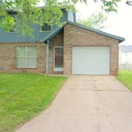 Rent this 3 bed house on 2205 Richland Prairie Boulevard in Shiloh, IL 62221