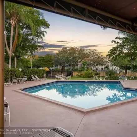 Image 8 - 2981 North Oakland Forest Drive, Broward County, FL 33309, USA - Condo for sale