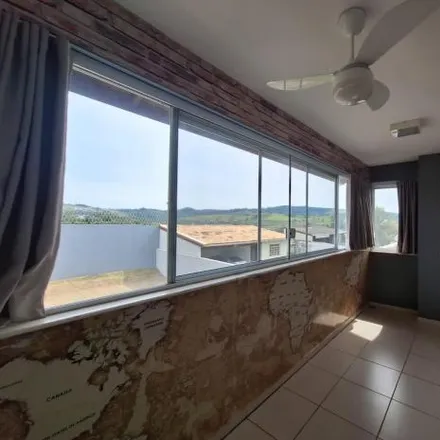 Rent this 4 bed house on Rua Angra dos Réis in Centro, Vinhedo - SP