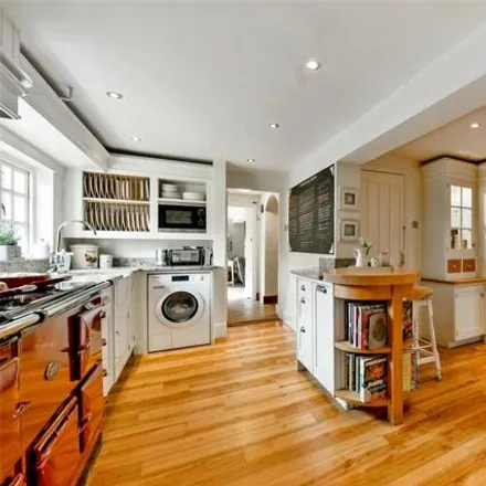 Image 3 - Pinkneys Green Scouts, Winter Hill Road, Maidenhead, SL6 6NS, United Kingdom - House for sale