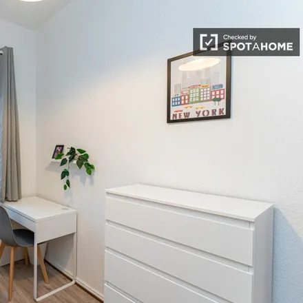 Rent this 6 bed room on Sterndamm 117A in 12487 Berlin, Germany