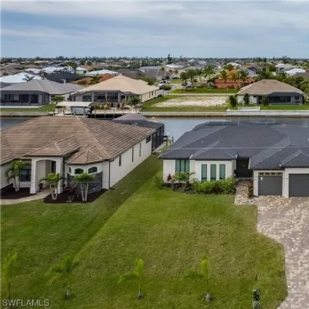 Image 4 - 318 Northwest 32nd Place, Cape Coral, FL 33993, USA - House for sale