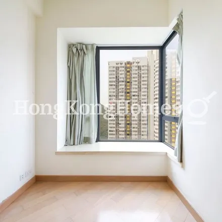 Image 6 - China, Hong Kong, Hong Kong Island, Ap Lei Chau, Ap Lei Chau Praya Road, Tower 5 - Apartment for rent