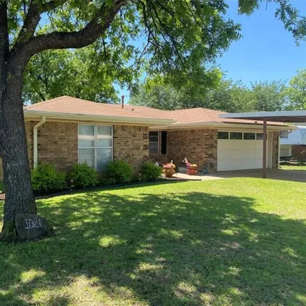 Buy this 3 bed house on 1075 Arbor Street in Olney, TX 76374