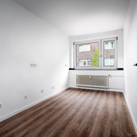 Rent this 1 bed apartment on Becherstraße 49 in 40476 Dusseldorf, Germany