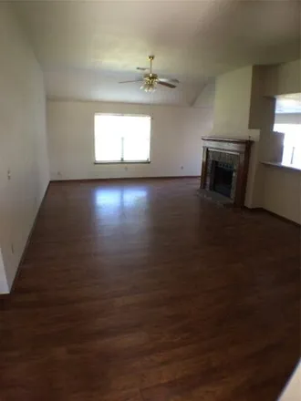 Rent this 3 bed house on 5603 Southeast 87th Street in Oklahoma City, OK 73135