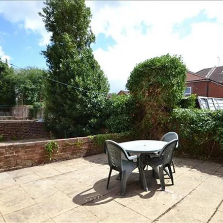Rent this 4 bed apartment on 16 Livingstone Road in Bevois Mount, Southampton