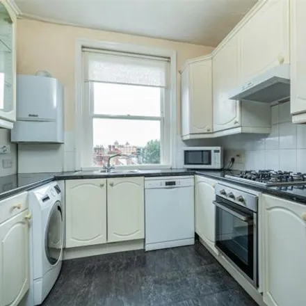 Image 3 - Castelnau Gardens, Arundel Terrace, London, SW13 8DU, United Kingdom - Apartment for sale