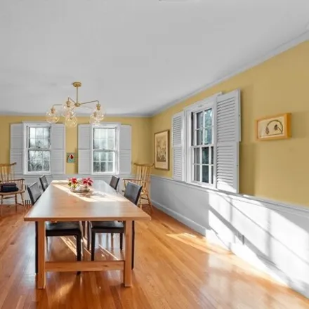 Image 9 - 33 Weybridge Lane, Brookline, MA 02445, USA - House for sale