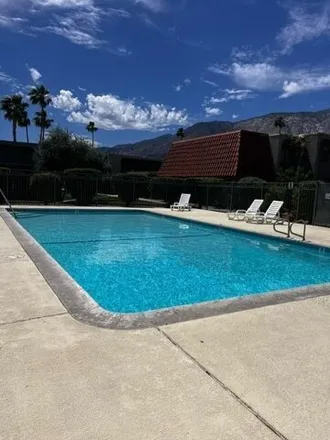 Image 3 - Indian Cyn at Via Escuela, North Indian Canyon Drive, Palm Springs, CA 92262, USA - Condo for sale
