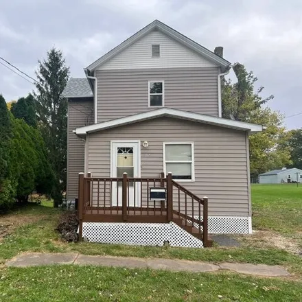 Buy this 2 bed house on 449 South 8th Street in Monmouth, IL 61462