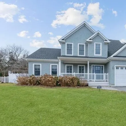 Rent this 4 bed house on 505 Saltaire Way in Mattituck, Southold