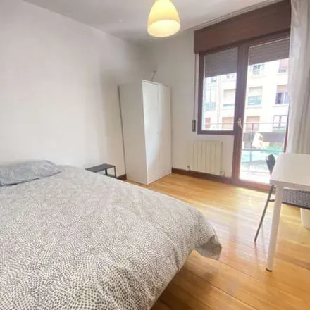 Image 8 - Santutxu kalea, 15, 48004 Bilbao, Spain - Apartment for rent