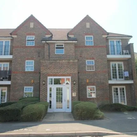 Buy this 2 bed apartment on Beckett Road in Netherne-on-the-Hill, CR5 1RZ