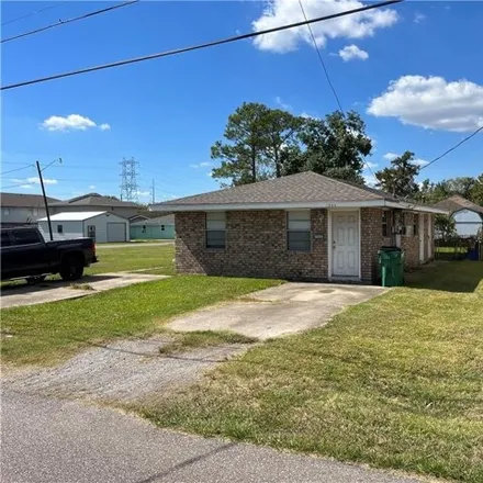 Buy this 4 bed house on 1340 Central Avenue in Westwego, LA 70094