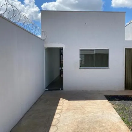 Buy this 2 bed house on Rua Parceria in Laranjeiras, Uberlândia - MG