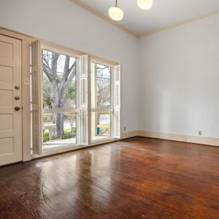Rent this studio apartment on 676 Patterson Avenue in Alamo Heights, Bexar County