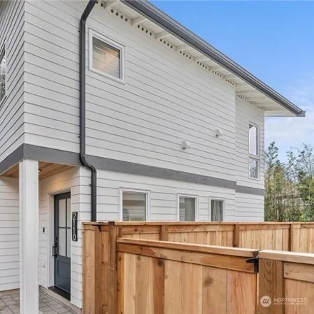 Buy this 2 bed house on 2114 North 43rd Street in Seattle, WA 98103