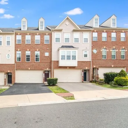 Rent this 3 bed townhouse on 4440 Bedford Cove Lane in Woodbridge, VA 22195