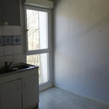 Image 3 - Chemin de Montbeliard au Bois d'Oye, 25200 Grand-Charmont, France - Apartment for rent
