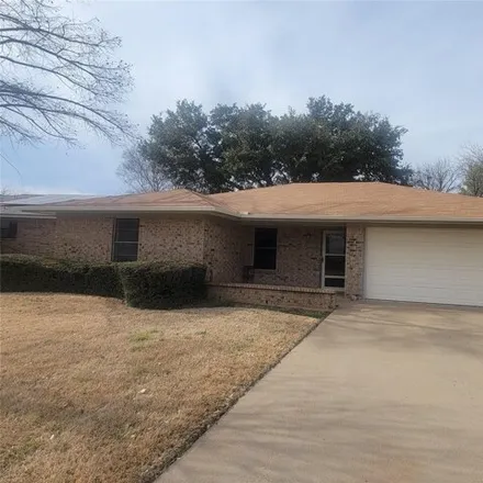 Buy this 3 bed house on 1416 Green Street in Graham, TX 76450