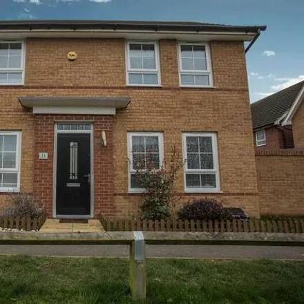 Buy this 3 bed house on Farlakes Drive in Peterborough, PE2 9EU