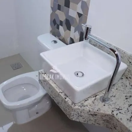 Buy this 2 bed apartment on Rua Senador Furtado in Tubalina, Uberlândia - MG