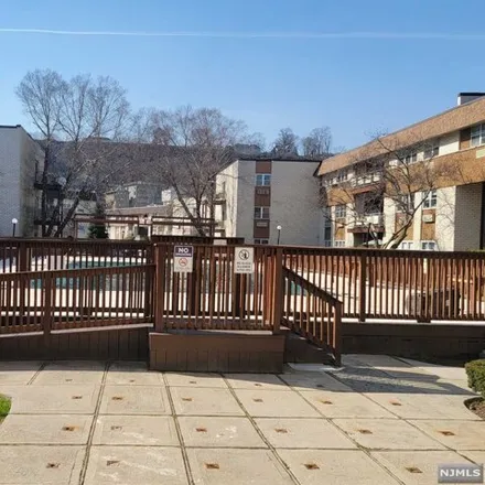 Image 7 - Waterside Condominiums, 1111 River Road, Edgewater, Bergen County, NJ 07020, USA - Condo for sale