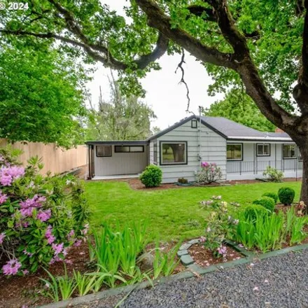 Buy this 3 bed house on 307 Monitor Rd in Silverton, Oregon