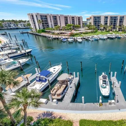 Buy this 2 bed condo on 907 Sweetwater Lane in Harbor East, Boca Raton